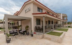 Elia Luxury Apartments